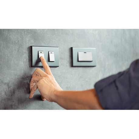 EVVR In-Wall Relay Switch (Zigbee3.0)